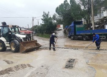 Büyükşehir Takımları Olumsuz Hava Şartları İçin 39 Noktada Hazır