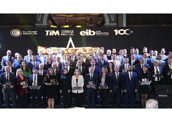 Cumhuriyetin 100. Yılına damga vuran ihracatçılar ödüllendirildi