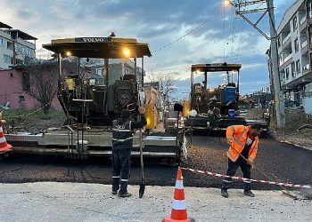 D-130’un trafik yoğunluğunu azaltacak Yunus Emre Caddesinde üstyapı tamamlanma etabına geldi
