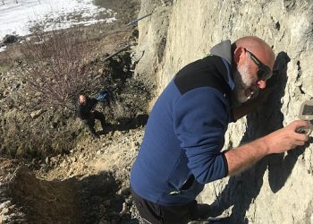 DEÜ. Sarsıntı araştırmalarına sürat verdi araştırmalar karada ve Denizde sürecek