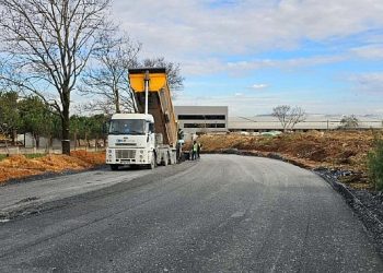 Gebze Millet Bahçesinin etraf yolları yapılıyor