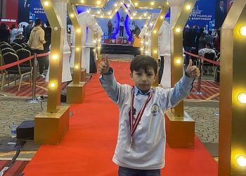 Gölcük belediyesporlu satranç sportmeni Ali mete dere ulusal grupta