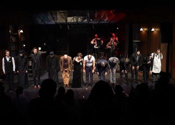 Harbiye Muhsin Ertuğrul Sahnesi Kral optimus’u ağırladı