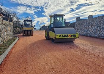 İlimtepe’ye yaya kaldırımı ve asfaltlama