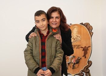 İlkokul öğrencisi Ali Efran’dan Lider Çerçioğlu’na ziyaret