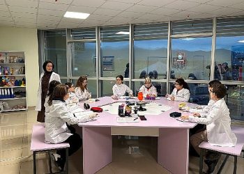 Kartepe genç akademi gençlerin geleceğine kıymet katıyor