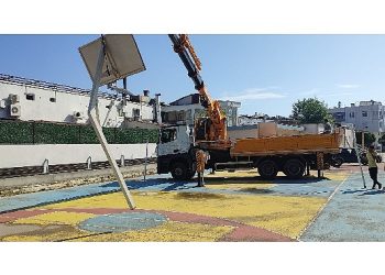 Kemer Belediyesi’nden okullara bakım