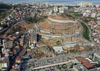 Kocaeli’de kentsel dönüşüm atağı devam ediyor