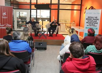 Küçükçekmece’de imzalı müze sohbetlerine Yalvaç Ural konuk oldu