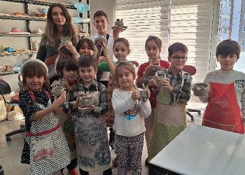 Nilüferli öğrencilerin tatili dolu dolu geçiyor