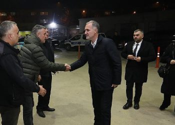 Protokol Yeni Yıla Mesaide Girdi