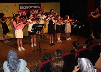 Sandal, ‘Kültür-sanatın başşehri Bayraklı’