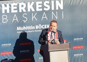 Tekrar aday gösterilen Lider Böcek’e Ankara dönüşü coşkulu karşılama