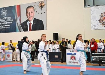 Türkiye’nin karate şampiyonası kartepe’de başladı