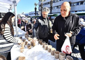 6 Şubat zelzelesinde hayatını kaybedenler İzmir’de anıldı