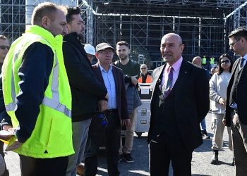 “Bütün İzmir’i bekliyorum”