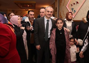 Çiftçi, “Çayırova’daki her bir yavrumuz geleceğimizin teminatıdır”