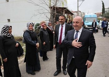 Darıca’da bayanlar ürettiğini satabiliyor