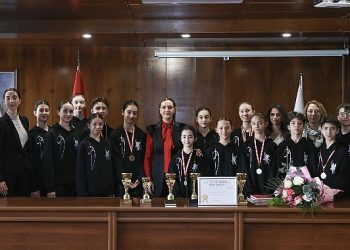 Dokuz Eylül Üniversitesi DEÜ Devlet Konservatuvarı Öğrencilerinin Milletlerarası Başarısı: 2 Başka Yarışta Toplam 14 Ödül Aldılar