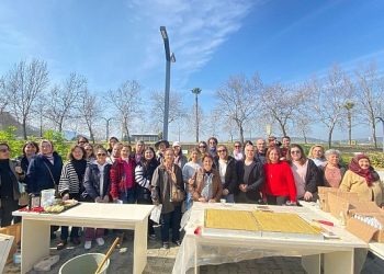 Efes Tarlası Ömür Köyü’nde Zeytinyağı Sabunu Atölyesi