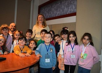Egeli miniklerden Radyo Ege Kampüs’e manalı ziyaret