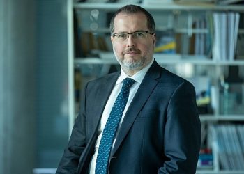 EY, 2024 yılında telekomünikasyon bölümünü etkileyecek en kıymetli 10 riski açıkladı!