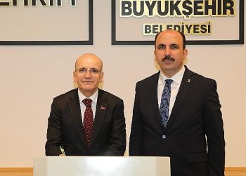 Hazine ve Maliye Bakanı Şimşek Lider Altay’ı Ziyaret Etti