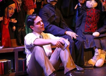 İstanbul Büyükşehir Belediyesi Kent Tiyatroları Dinçer Sümer’in yazdığı, Ersin Umulu’nun yönettiği “Maviydi Bisikletim” isimli oyunu seyirciyle buluşturuyor.