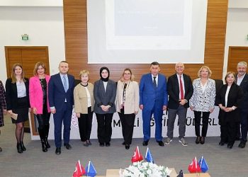 İzmir Vilayet Ulusal Eğitim Müdürlüğünden İklim Değişikliğine Ahenk Projesi