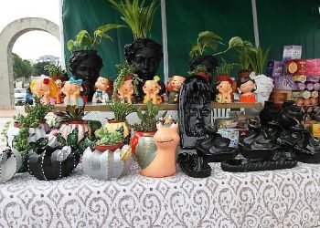 Karşıyaka’da Sevgililer Günü Pazarı