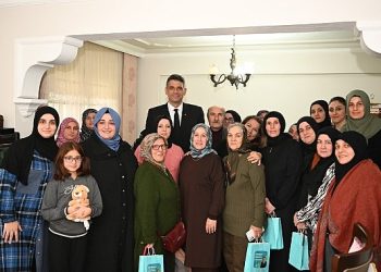 Kartepe Belediye Lideri Av.M.Mustafa Kocaman, 31 Mart’ta yapılacak olan lokal seçim çalışmalarına aralıksız devam ediyor