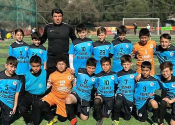 Kemer Belediyesi Futbol Okulu’ndan hazırlık maçında bir düzine gol