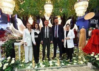 Lider Büyükakın, Kocaeli Evlilik Fuarını ziyaret etti