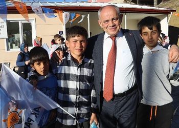 Lider Esat Öztürk, Kırsal Mahallelerde Vatandaşlarla Buluştu