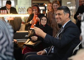 Lider Kocaman, bayanlarla buluştu