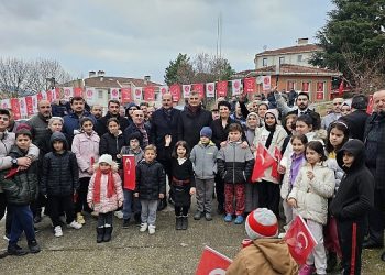 Lider Sezer, “Gölcük için gecemizi gündüzümüze katıyoruz”