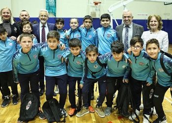 Nilüfer Belediyesi amatör sportmenlerin yanında