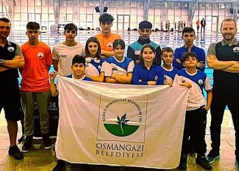Osmangazili yüzücülerden büyük muvaffakiyet