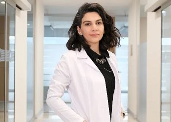 Sağlıklı bir gülüş için diş eti estetiği… Diş eti simetrisi ve doğal renk için “Pembe Estetik”!