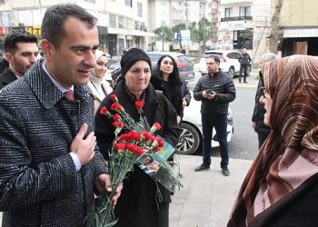 Sevecen, esnaflarla el ele, gönül gönüle