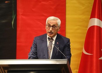 “Türkiye Selçukluları Konya Hanedan Türbesindeki Naaşların Tanzimi Projesi” Paneli Konya Büyükşehir’in Konut Sahipliğinde Yapıldı