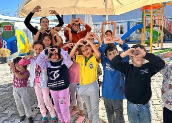 Uludağ Güç zelzelenin yıl dönümünde Hatay’da umut ışığı olmaya devam ediyor