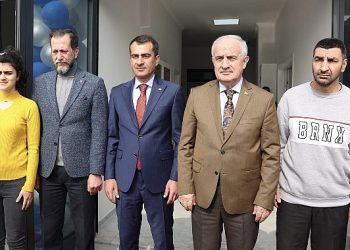 Aygün ve Sevimli, Manisiz Ömür Merkezi’ni birlikte açtılar