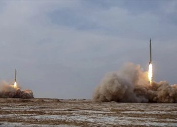 İran’dan İsrail’e balistik füze saldırısı