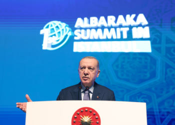 Cumhurbaşkanı Erdoğan’dan itiraf: Yastık altını ekonomiye sokamadık