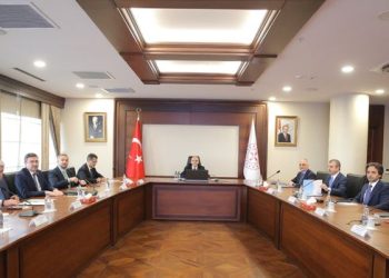 Kredi kartlarına yönelik adımlar değerlendirildi