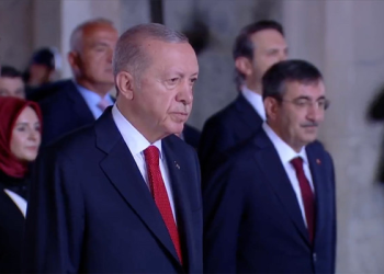 Devlet Erkanı Anıtkabir’de