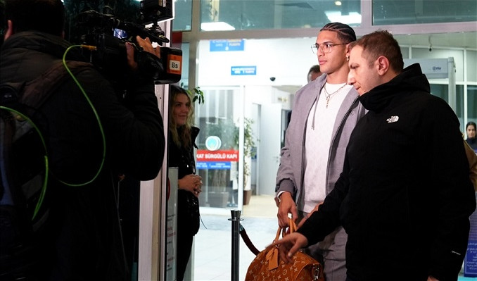 Diego Carlos, Fenerbahçe için İstanbul’a geldi