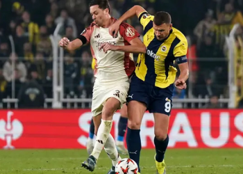 Fenerbahçe, Olimpik Lyon ile berabere kaldı