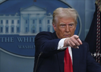 Trump bu sefer de Tüketici Finansal Koruma Bürosu Direktörü’nü görevden aldı